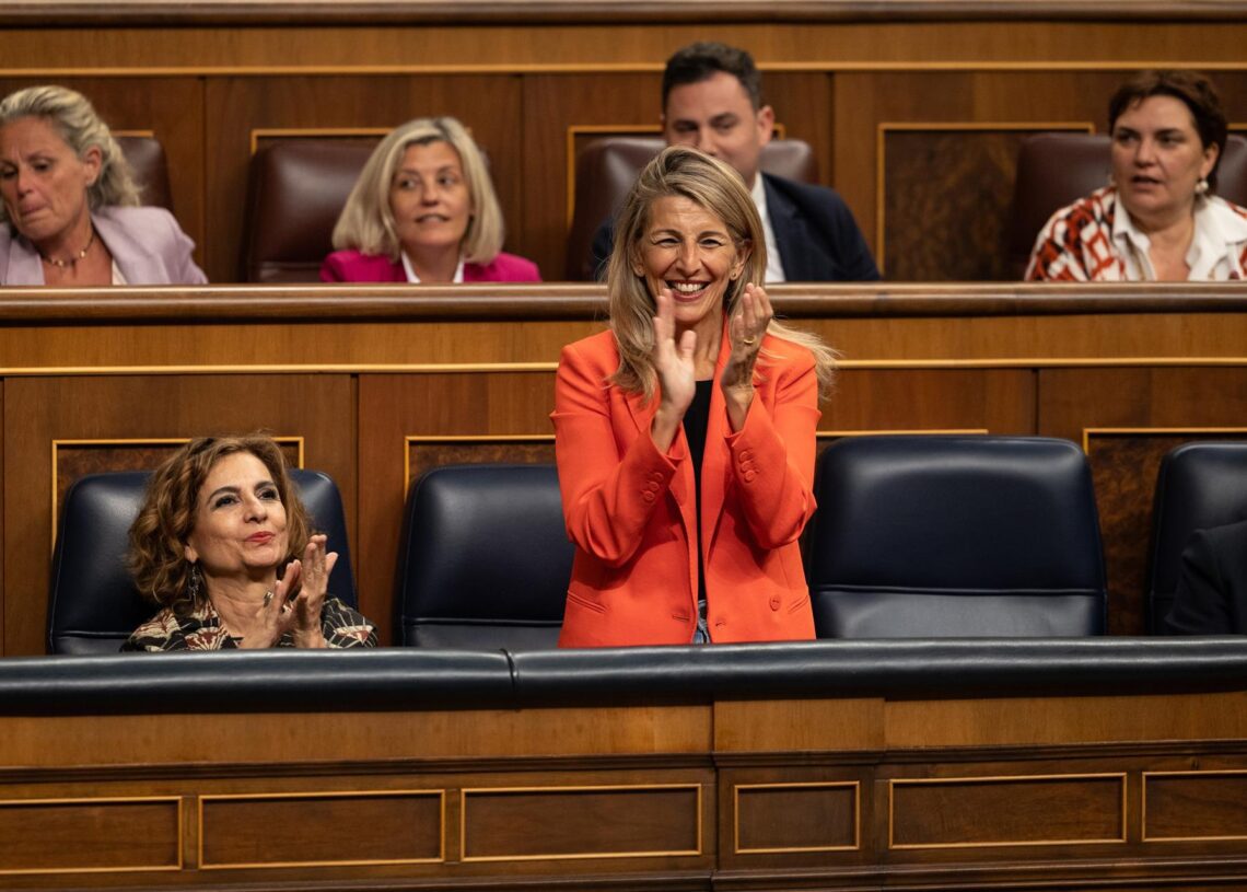La vicepresidenta segunda y ministra de Trabajo y Economía Social, Yolanda Díaz, durante una sesión plenaria extraordinaria, en el Congreso de los Diputados, a 22 de julio de 2025, en Madrid (España).Ananda Manjón - Europa Press