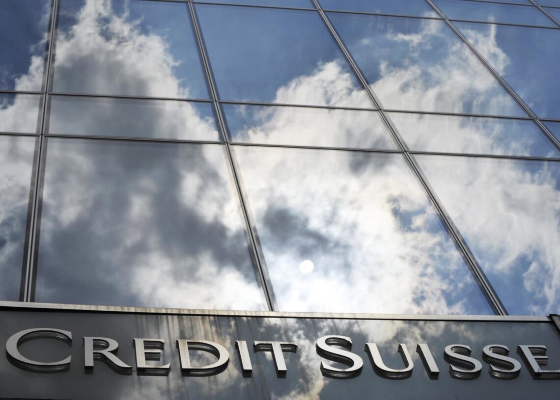 Archivo - Imagen de una de las sedes de la entidad Credit Suisse.Boris Roessler/dpa - Archivo