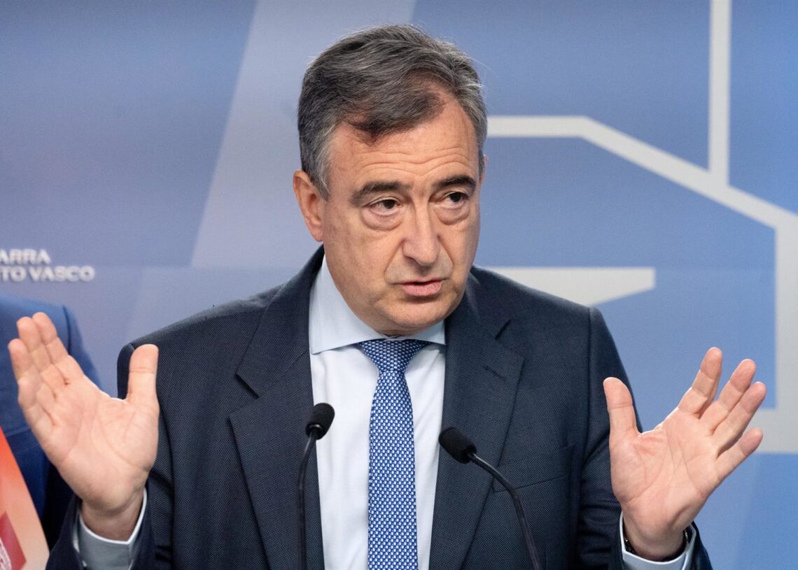 Archivo - El presidente del EBB del PNV, Aitor EstebanIñaki Berasaluce - Europa Press - Archivo