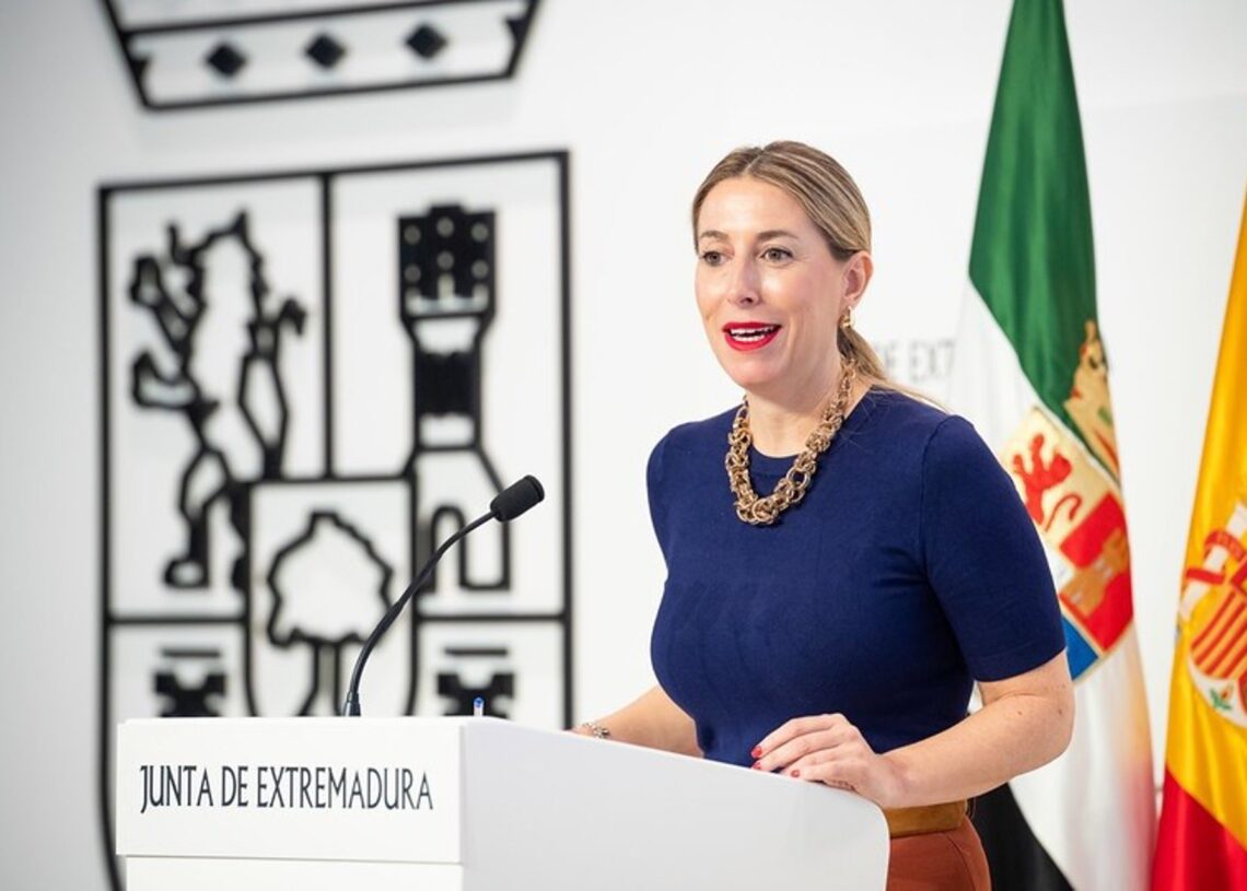 La presidenta de la Junta de Extremadura, María Guardiola, en rueda de prensaJUNTA DE EXTREMADURA
