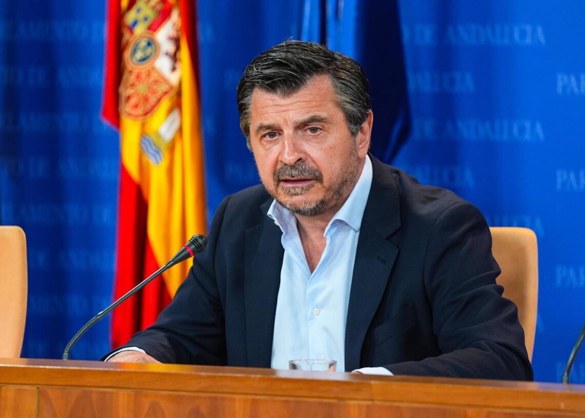 El portavoz del PP-A en el Parlamento andaluz, Toni Martín, este miércolesJOAQUÍN CORCHERO-EUROPA PRESS