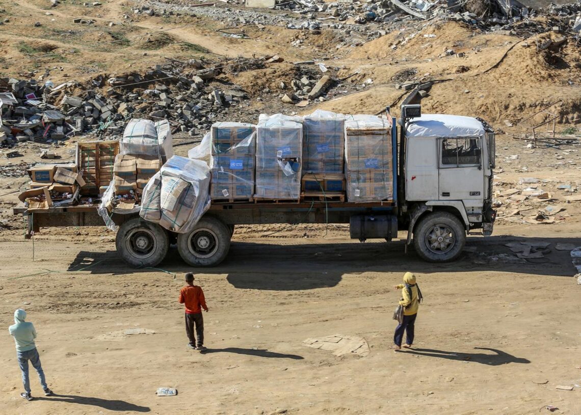 Archivo - Imagen de archivo de un camión de la UNRWA con ayuda humanitaria en Gaza.Abed Rahim Khatib/dpa - Archivo