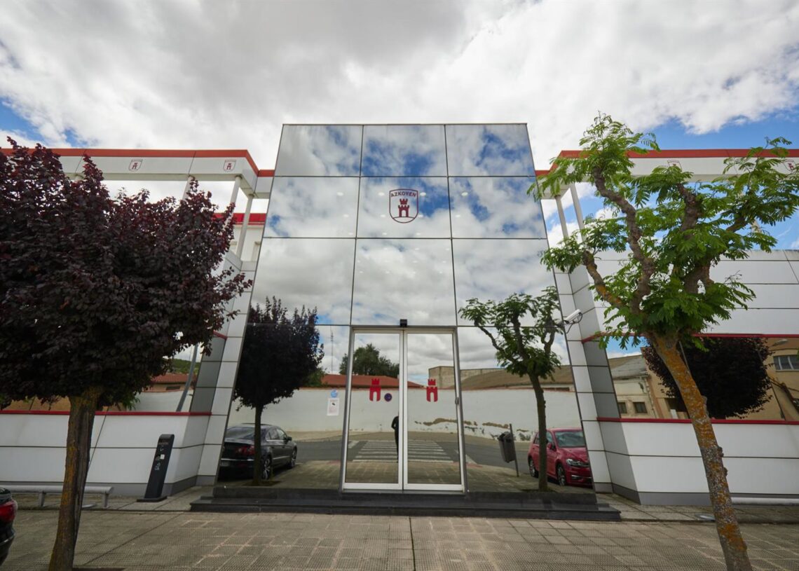 Archivo - Fachada de la sede del Grupo Azkoyen,  Eduardo Sanz - Europa Press - Archivo
