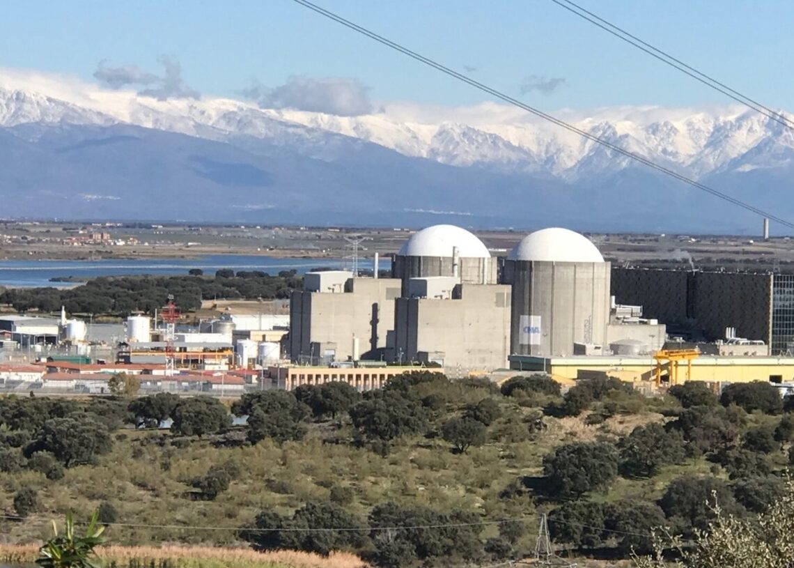 Archivo - Vista de la central nuclear de Almaraz (Cáceres).CONSEJO DE SEGURIDAD NUCLEAR (CSN) - Archivo