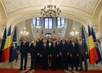 Archivo - Presentación del nuevo Gobierno de Rumanía en junio de 2025 Europa Press/Contacto/Cristian Cristel - Archivo