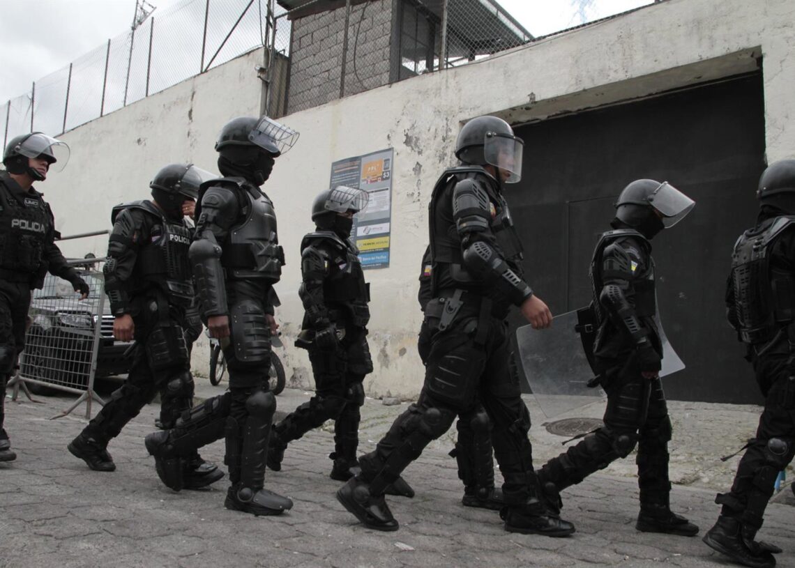 Archivo - Imagen de archivo de policías ecuatorianos.Europa Press/Contacto/Mateo Armas - Archivo