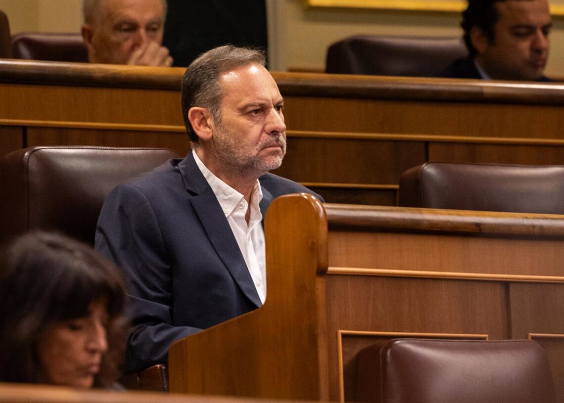 El diputado José Luis Ábalos durante una sesión plenaria extraordinaria.Ananda Manjón - Europa Press