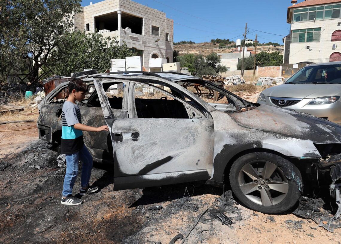 Archivo - Imagen de archivo de un ataque de colonos israelíes en la localidad palestina de Kafr Malik, en CisjordaniaEuropa Press/Contacto/Ayman Nobani - Archivo