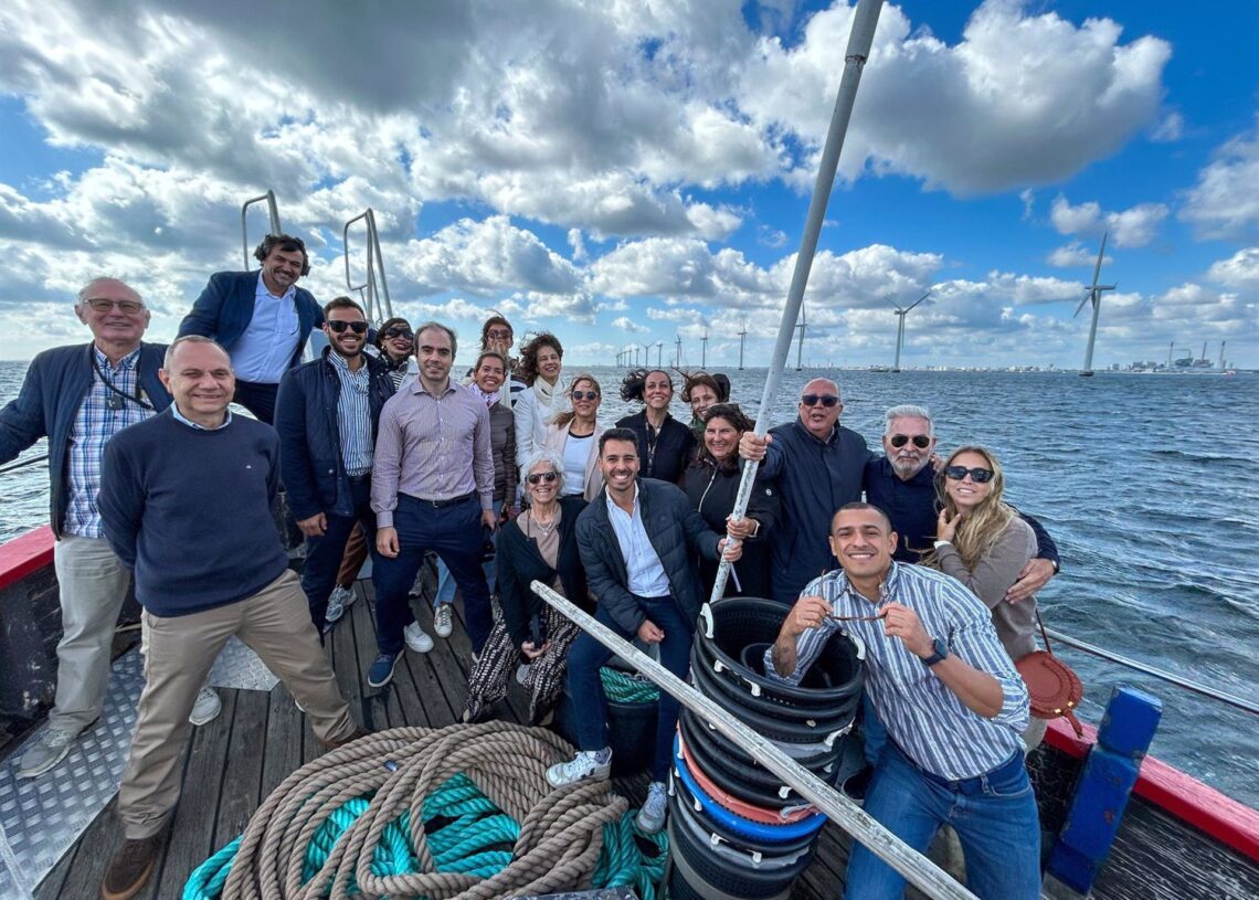 Una delegación de la Consejería canaria de Transición y socios de Fedeport y el Clúster Marítimo, apoyados por Proexca, visitan el parque eólico marino Middelgrunden en CopenhagueCONSEJERÍA CANARIA DE TRANSICIÓN