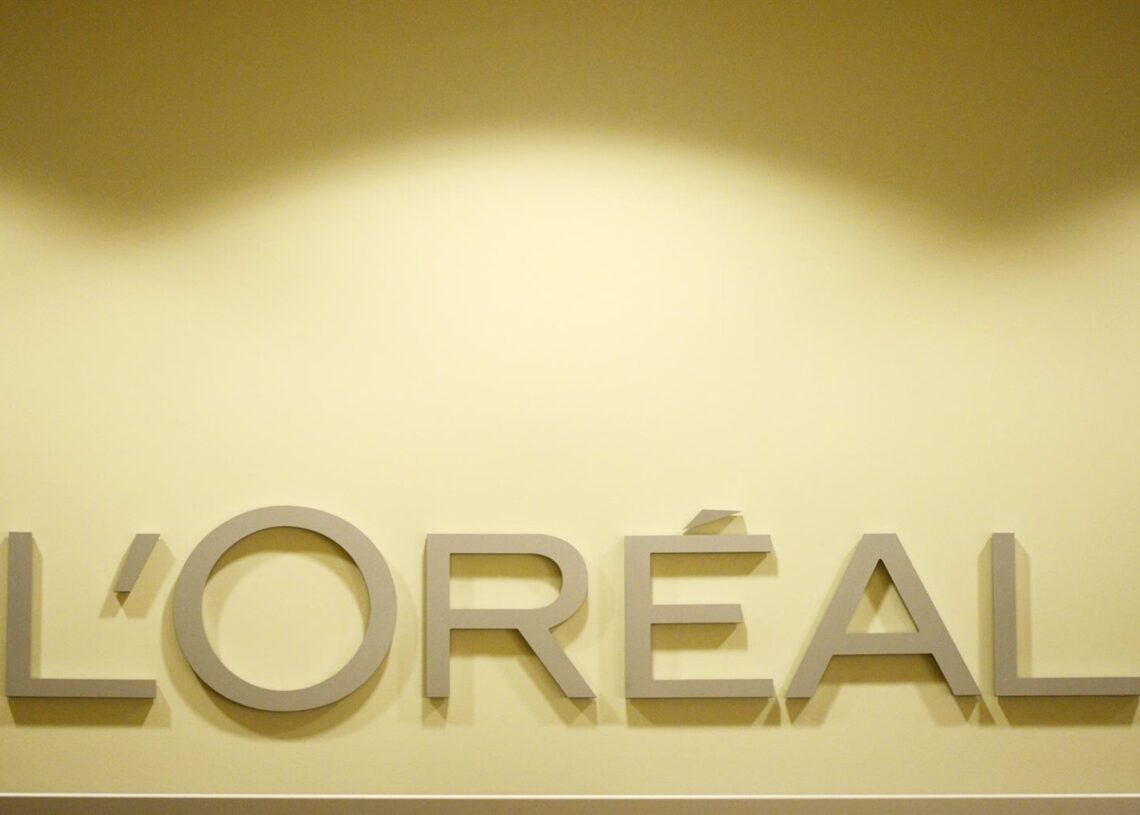 Archivo - Logo de L'Oreal. Photo: Jens Kalaene/dpa-Zentralbild/dpaJens Kalaene/dpa-Zentralbild/dpa - Archivo
