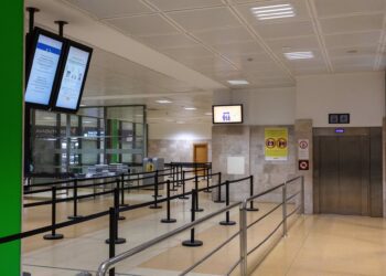 Archivo - Control de pasaportes del Aeropuerto de Girona-Costa BravaAENA - Archivo
