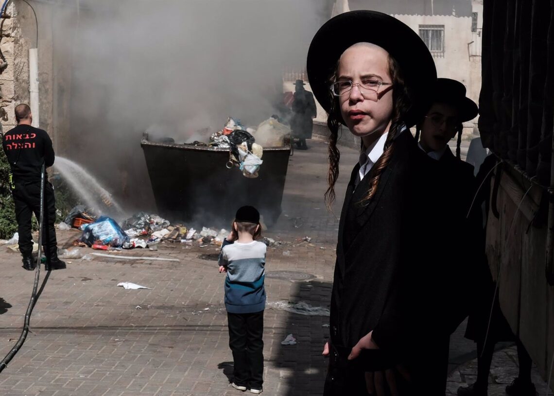 Archivo - Imagen de archivo de un judío ultraortodoxo durante una protesta en Jerusalén.Europa Press/Contacto/Nir Alon - Archivo