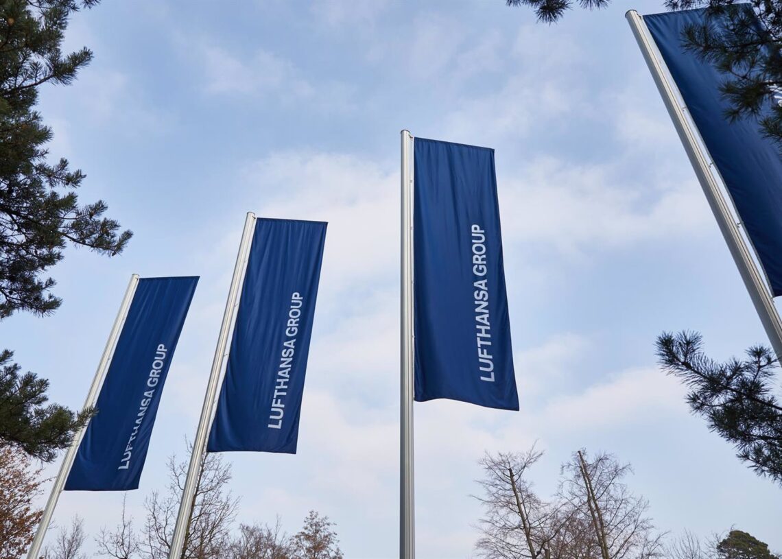 Archivo - Lufthansa y el sindicato UFO acuerdan un nuevo convenio colectivo a tiempo parcial para los tripulantes de cabina.LUFTHANSA - Archivo