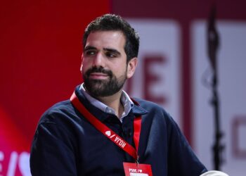 Archivo - El secretario general de Juventudes Socialistas de España, Víctor Camino, durante el ágora “Adelantando por el derecho a una vivienda digna.” en el primer día del 41 Congreso Federal del PSOE.Joaquin Corchero - Europa Press - Archivo