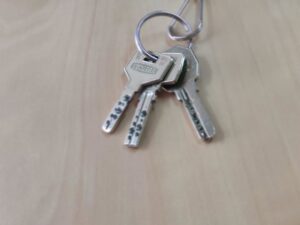 ¿Se enfría el boom inmobiliario? La compraventa de viviendas cae un 3,4% en agosto y rompe 13 meses de subidas
