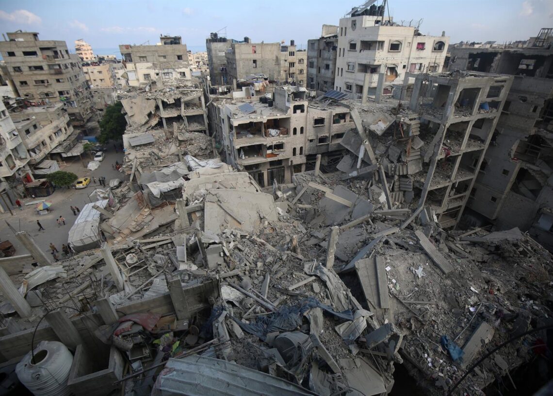 Vista aéra de escombros tras ataques israelíes en la Franja de GazaEuropa Press/Contacto/Omar Ashtawy