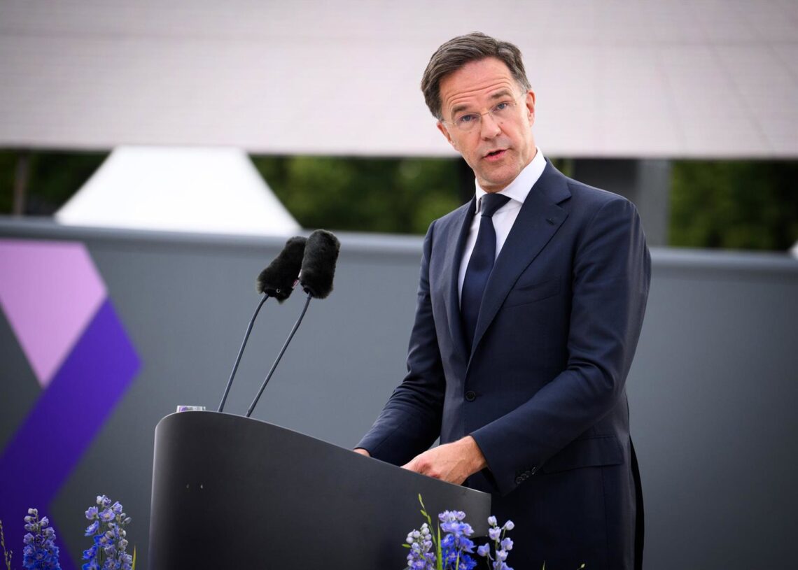 El secretario general de la OTAN, Mark Rutte, en una ceremonia por el ingreso de Alemania en la alianza atlántica en Berlín.Bernd von Jutrczenka/dpa