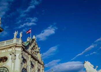 Archivo - Bandera de AustriaEuropa Press/Contacto/Igor Golovniov - Archivo