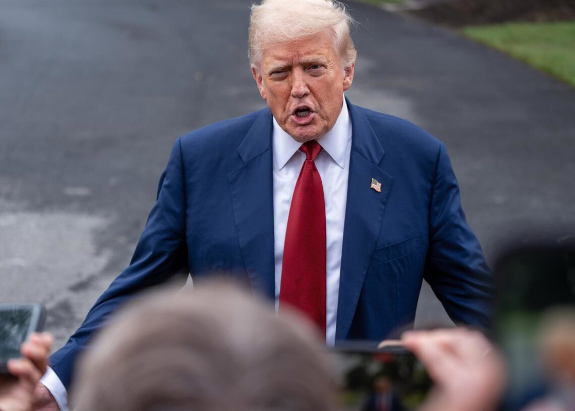 01 August 2025, US, Washington: US President Donald Trump speaks to reporters on the South Lawn of the White House, before departing to Bedminster. Photo: Andrew Leyden/ZUMA Press Wire/dpaAndrew Leyden/ZUMA Press Wire/dp / DPA