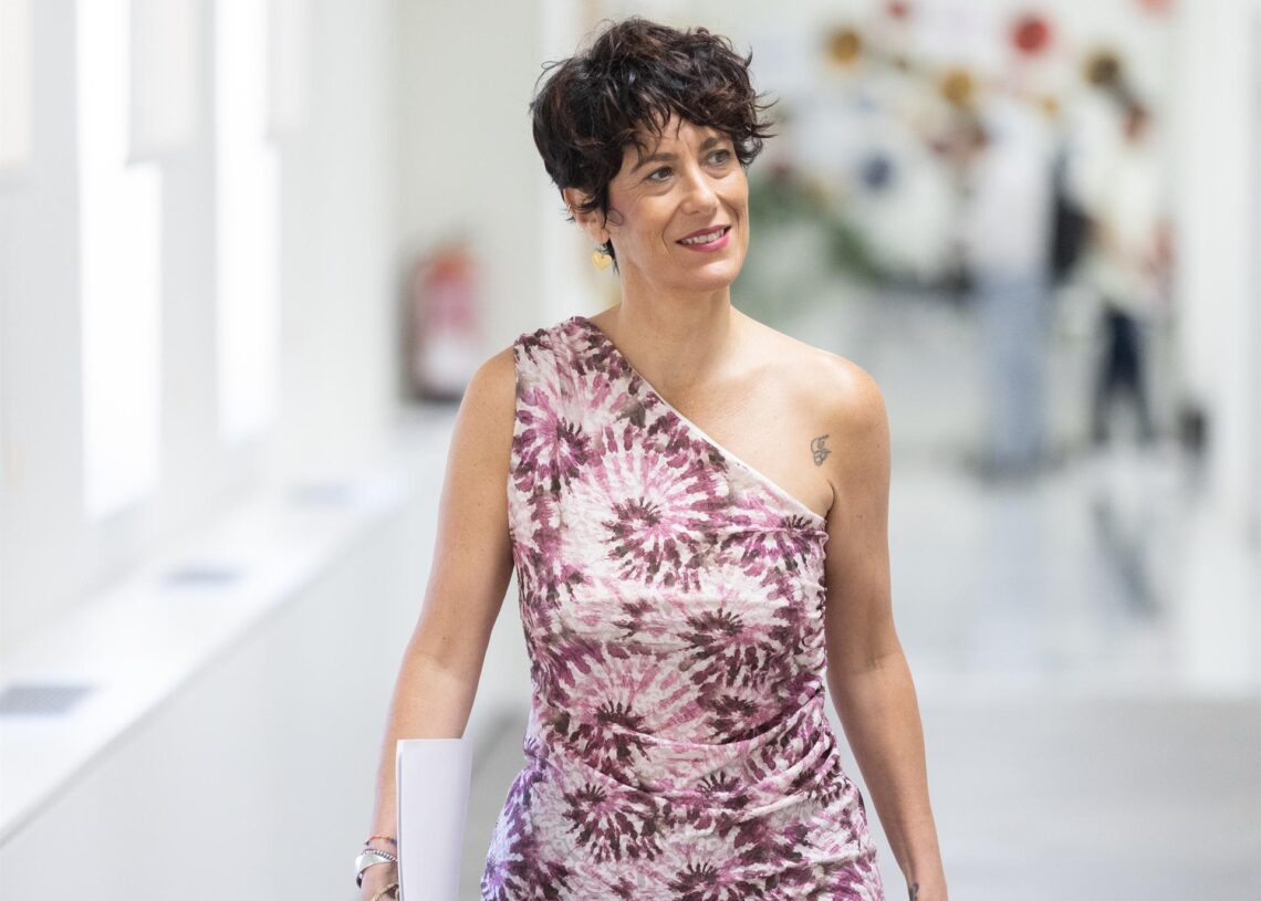 La ministra de Inclusión, Seguridad Social y Migraciones, Elma Saiz, a su llegada a un encuentro con representantes de las principales plataformas digitales, en el Ministerio de Inclusión.Eduardo Parra - Europa Press