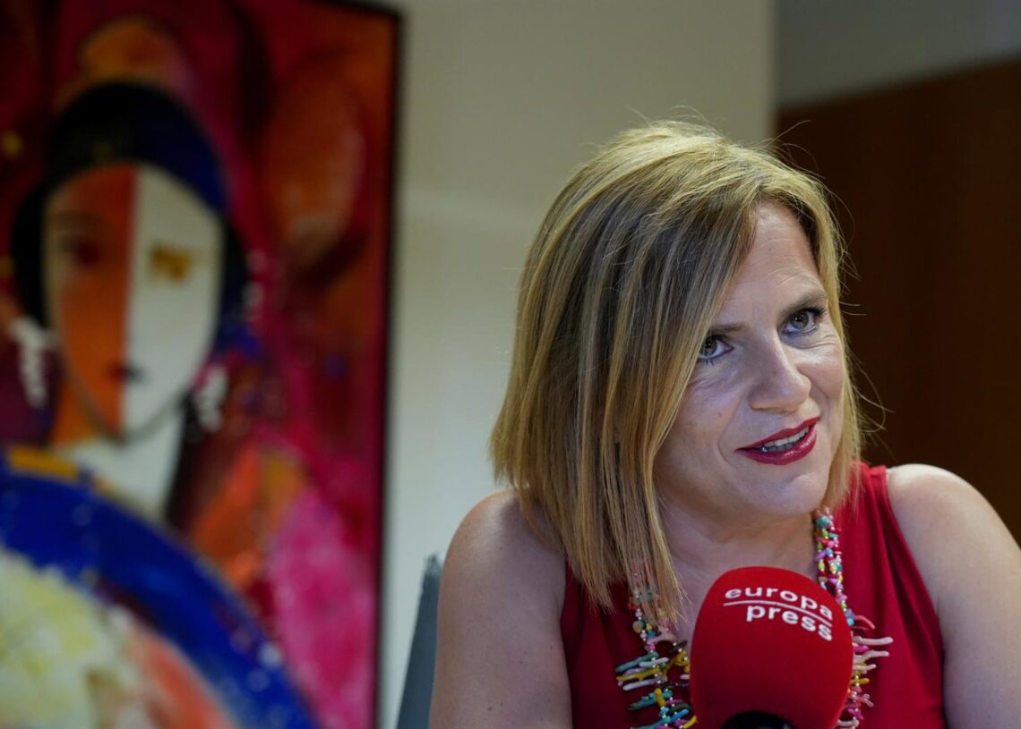 La delegada del Gobierno en la Comunitat Valenciana y secretaria general del PSPV-PSOE en la ciudad de València, Pilar Bernabé, durante la entrevista con Europa Press.Eduardo Manzana - Europa Press