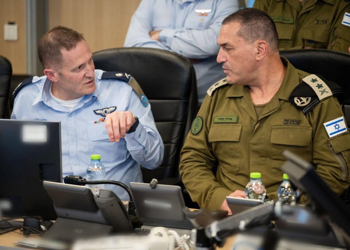 Archivo - El ministro de Defensa israelí, Israel Katz, y el jefe del Ejército, Eyal ZamirEuropa Press/Contacto/IDF - Archivo