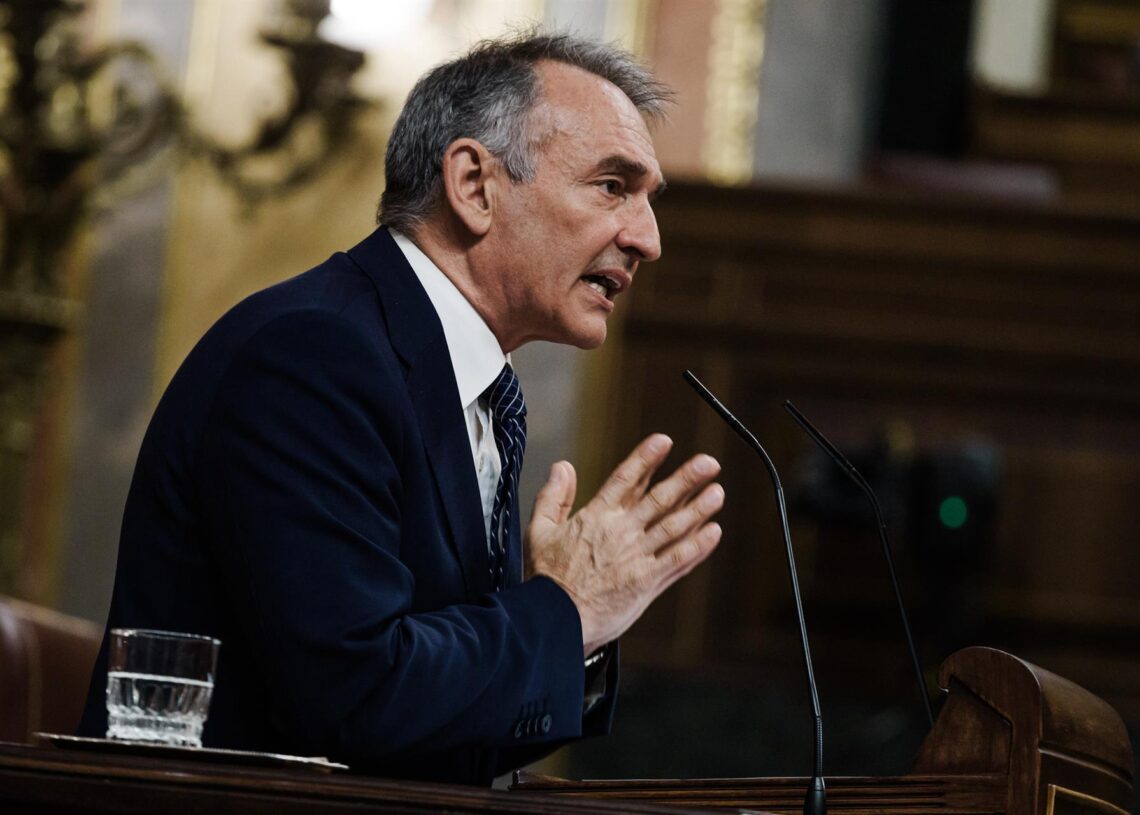 Archivo - El portavoz de IU en el Congreso, Enrique Santiago, a 19 de junio de 2025, en Madrid (España).Carlos Luján - Europa Press - Archivo