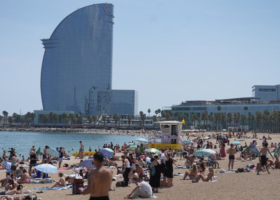 Puesto de salvamento en la playa, a 4 de agosto de 2025, en Barcelona, Catalunya (España)David Zorrakino - Europa Press