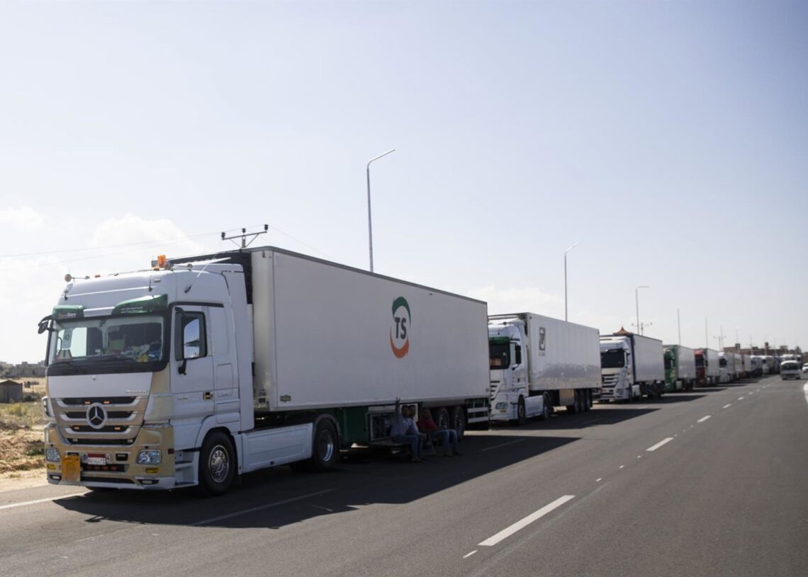 Archivo - Un convoy humanitario para la Franja de GazaGehad Hamdy/dpa - Archivo