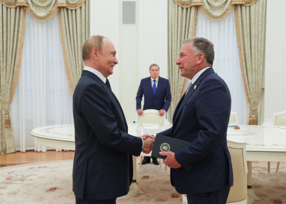 El presidente de Rusia, Vladimir Putin, recibe al enviado especial de EEUU, Steve Witkoff, en el KremlinEuropa Press/Contacto/Gavriil Grigorov