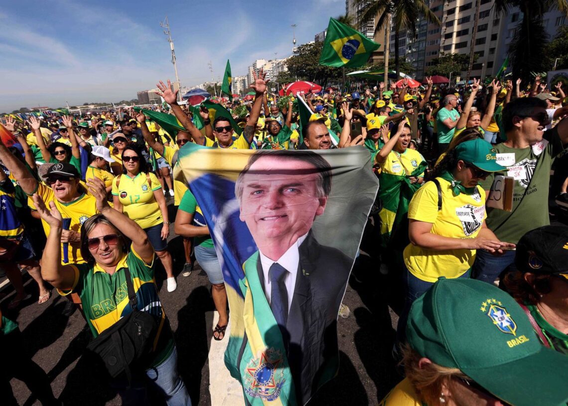 Seguidores del expresidente brasileño Jair Bolsonaro se concentran en Río de JaneiroBob Karp/ZUMA Press Wire/dpa