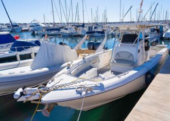 Una embarcación en MallorcaAENIB