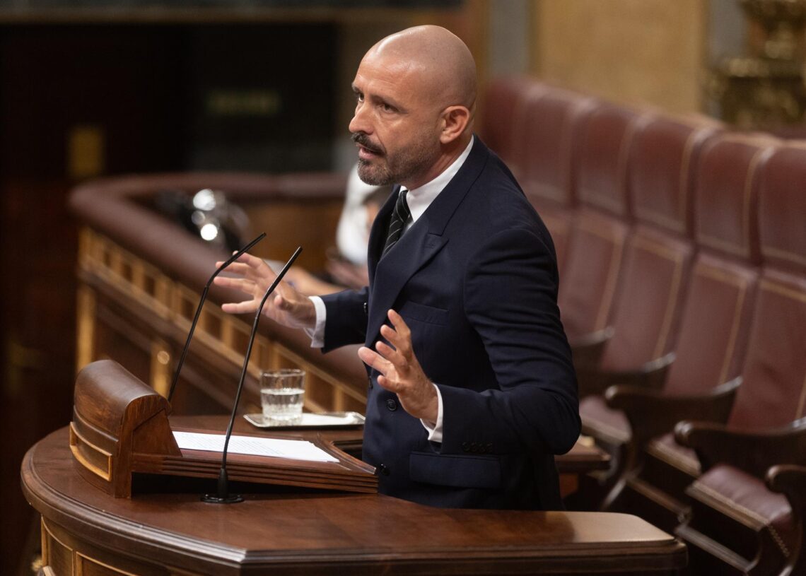 Archivo - El diputado del PP, Jaime de los Santos, interviene durante una sesión plenaria, en el Congreso de los Diputados, a 27 de junio de 2024, en Madrid (España).Eduardo Parra - Europa Press - Archivo