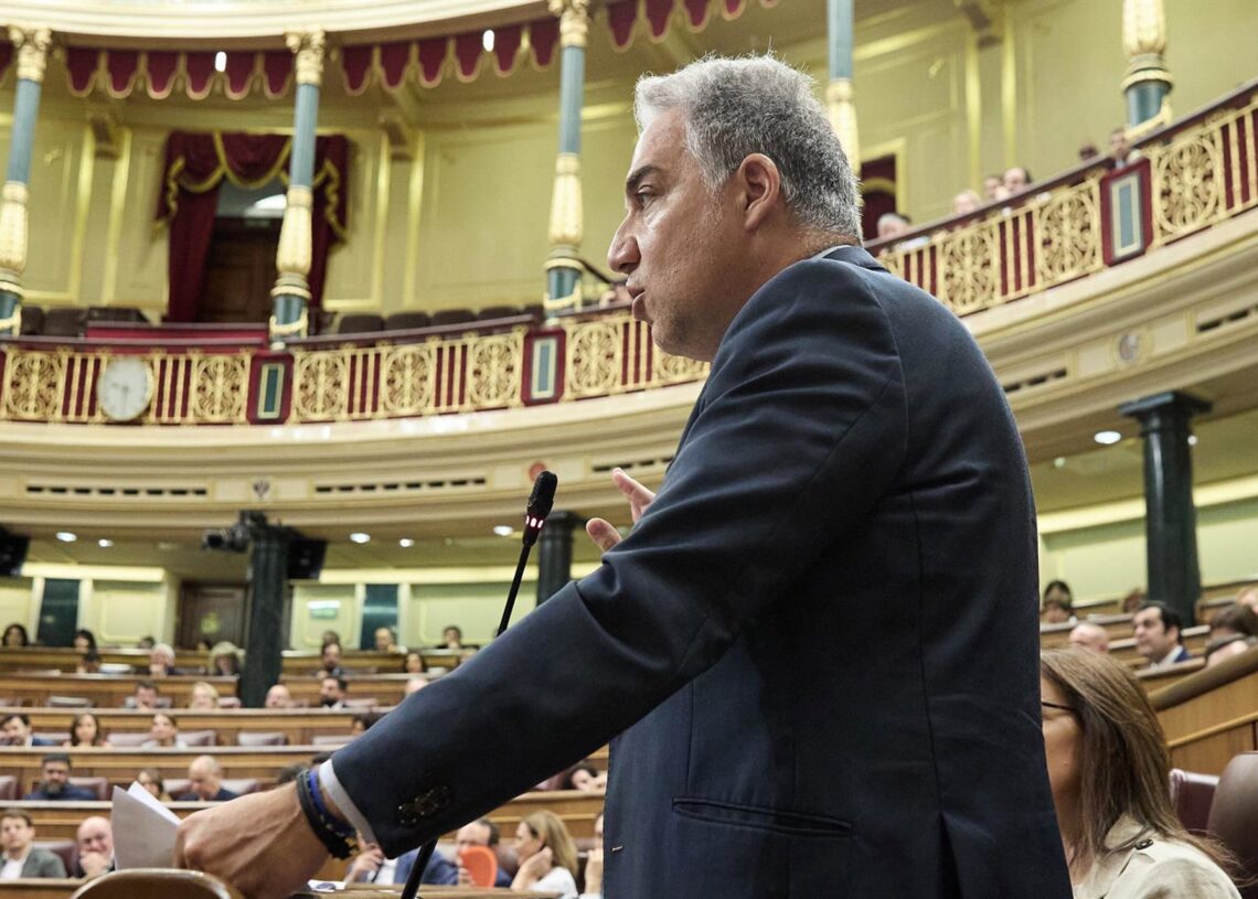 Archivo - El diputado del PP, Elías Bendodo, en una imagen de archivo durante un pleno en el Congreso de los Diputados.Jesús Hellín - Europa Press - Archivo