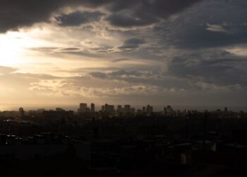 Archivo - Panorámicas de Barcelona desde el Mirador de Torre Baró, a 12 de diciembre de 2024, en Barcelona, Catalunya (España).David Zorrakino - Europa Press - Archivo