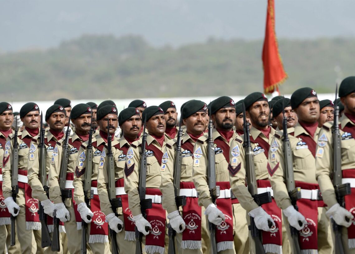 Archivo - Imagen de archivo de un desfile militar del Ejército de PakistánEuropa Press/Contacto/Ahmad Kamal - Archivo
