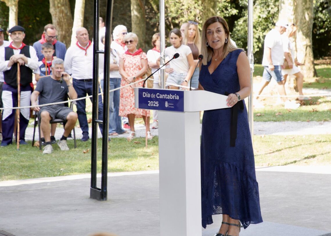 Buruaga apela a la "igualdad" de territorios en el Día de CantabriaGOBIERNO DE CANTABRIA