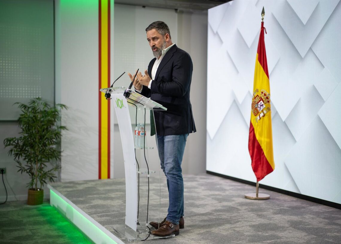 El presidente de VOX, Santiago Abascal, durante una rueda de prensa, en la sede VOX, a 14 de julio de 2025, en Madrid (España). Durante la rueda de prensa, Abascal, ha informado sobre los altercados de las últimas noches en Torre-Pacheco (Murcia) que se hAlejandro Martínez Vélez - Europa Press