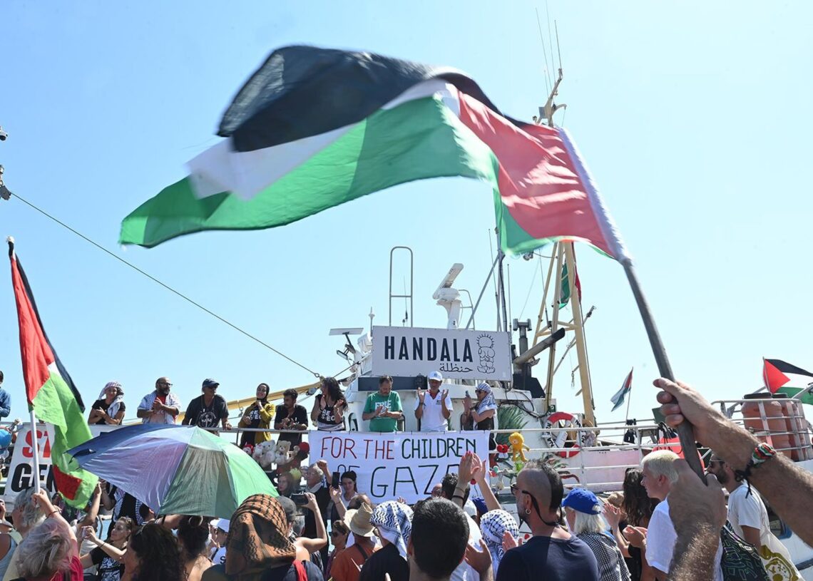 Archivo - Partida del buque 'Handala', de la Flotilla de la Libertad, desde el puerto italiano de Gallipoli en dirección a GazaEuropa Press/Contacto/Fabio serino