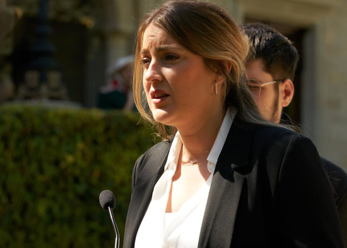 Archivo - La candidata de Sumar a Lehendakari, Alba García, asiste a la capilla ardiente del exlehendakari José Antonio Ardanza, en el Palacio de Ajuria Enea, a 10 de abril de 2024, en Vitoria-Gasteiz, ÁlavaPablo González - Europa Press - Archivo