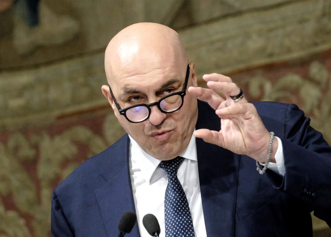 Archivo - El ministro de Defensa italiano, Guido Crosetto Europa Press/Contacto/Mauro Scrobogna - Archivo