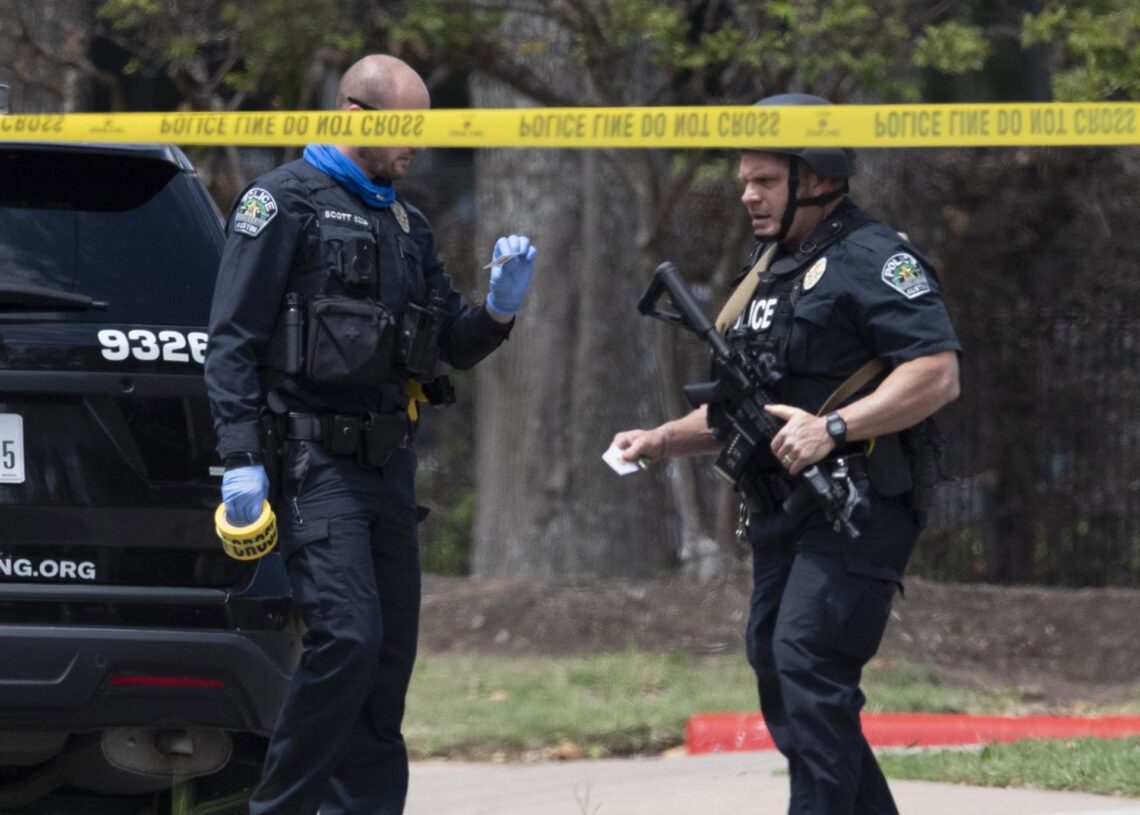 Archivo - Agentes de Policía acuden al lugar de un tiroteo en Austin, Texas, Estados UnidosEuropa Press/Contacto/Bob Daemmrich - Archivo