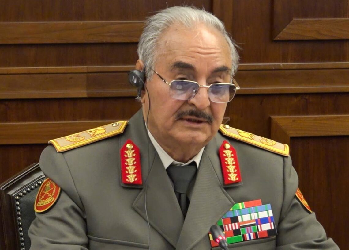 Archivo - El mariscal libio, hombre "fuerte" en el este de Libia, Jalifa HaftarEuropa Press/Contacto/Russian Defence Ministry