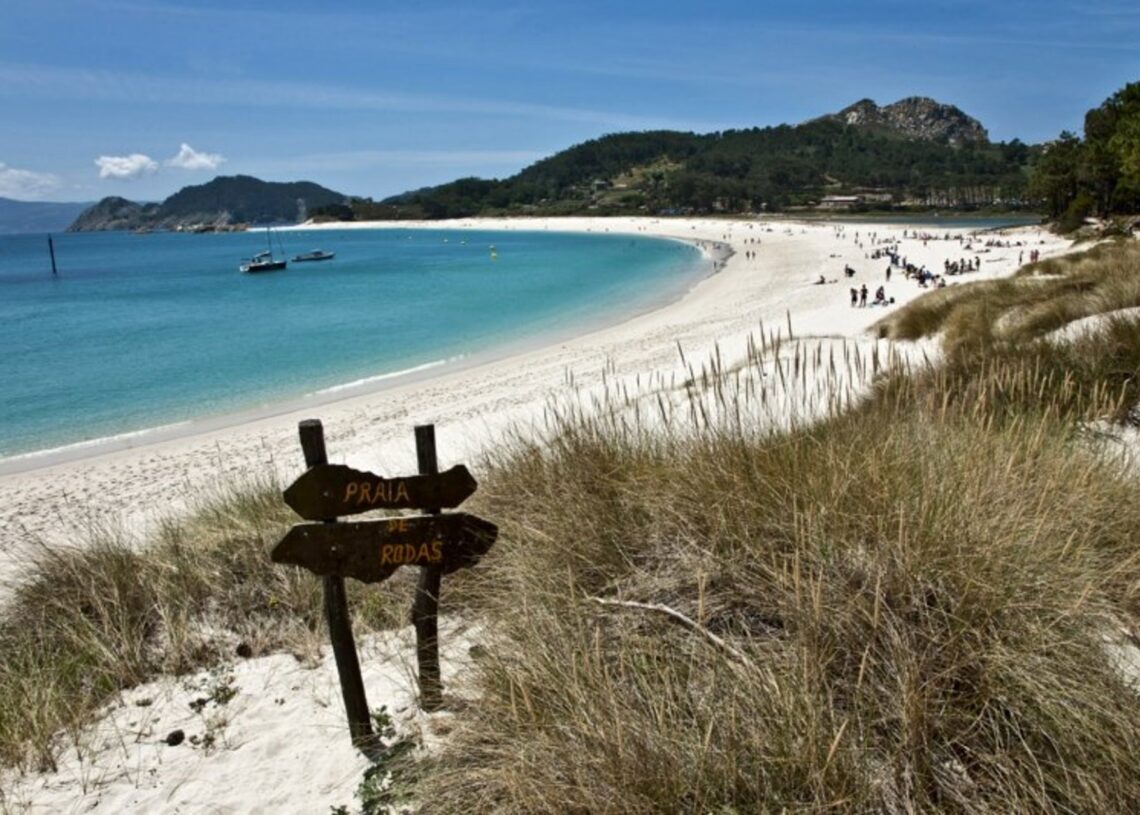 Archivo - Playa de Rodas, en las Illas Cíes (Vigo, Pontevedra).XUNTA - Archivo