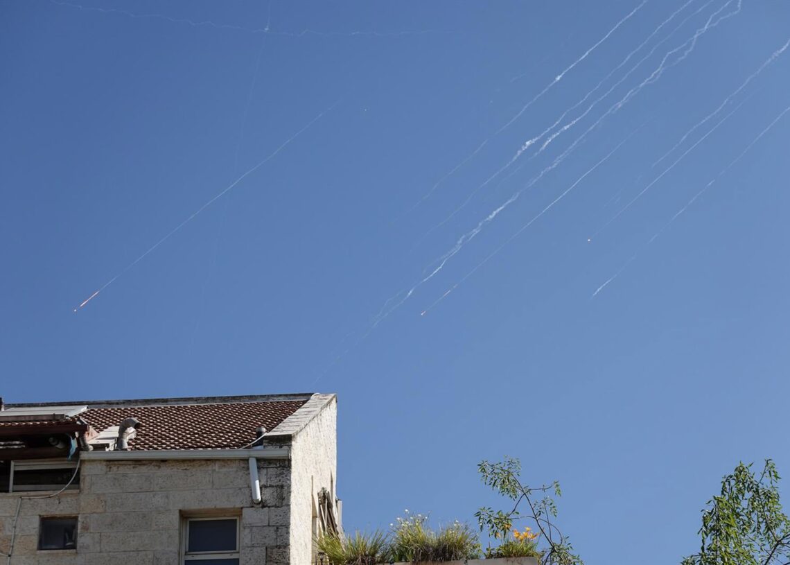 Archivo -  Una lluvia de misiles interceptados sobre el espacio aéreo de JerusalénEuropa Press/Contacto/Nir Alon - Archivo
