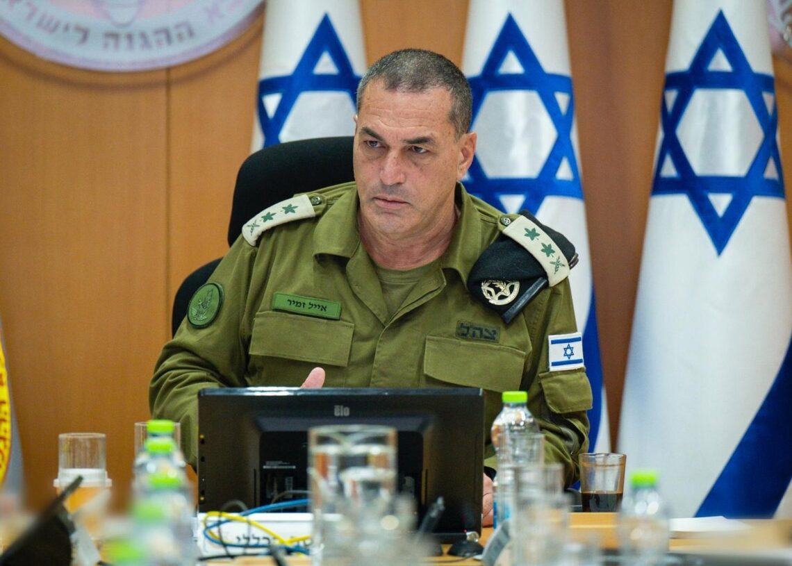 El jefe de las Fuerzas de Defensa de Israel (FDI), Eyal Zamir, durante una reuniónFUERZAS DE DEFENSA DE ISRAEL