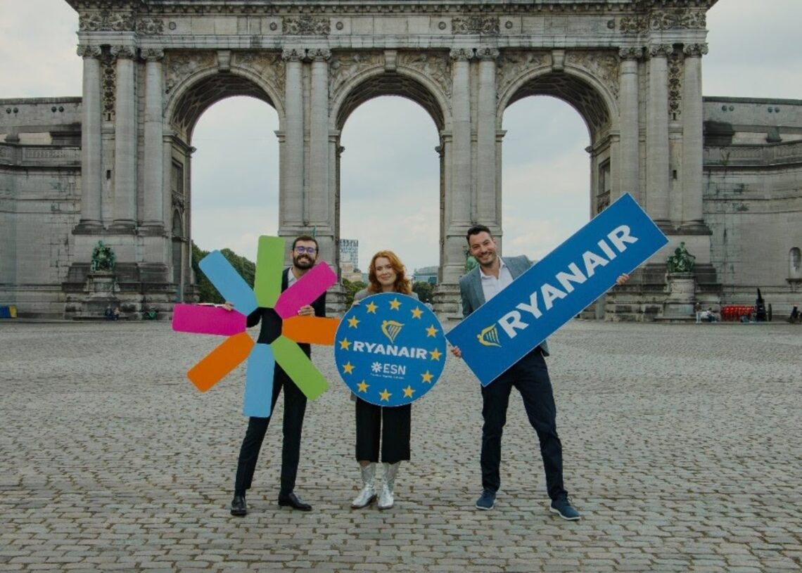 Ryanair renueva su acuerdo con Erasmus Student Network.RYANAIR