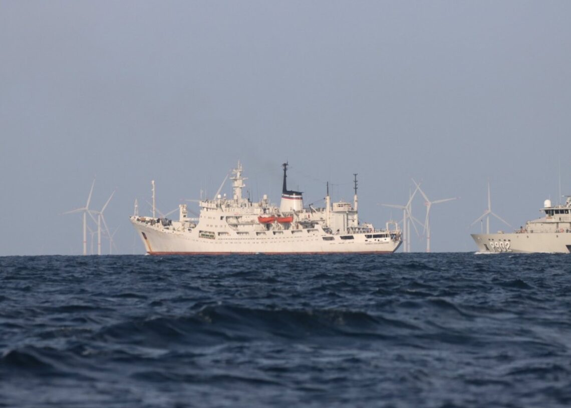 Buque ruso al que Bélgica vigila su actividad en el mar del Norte.BELGIAN NAVY