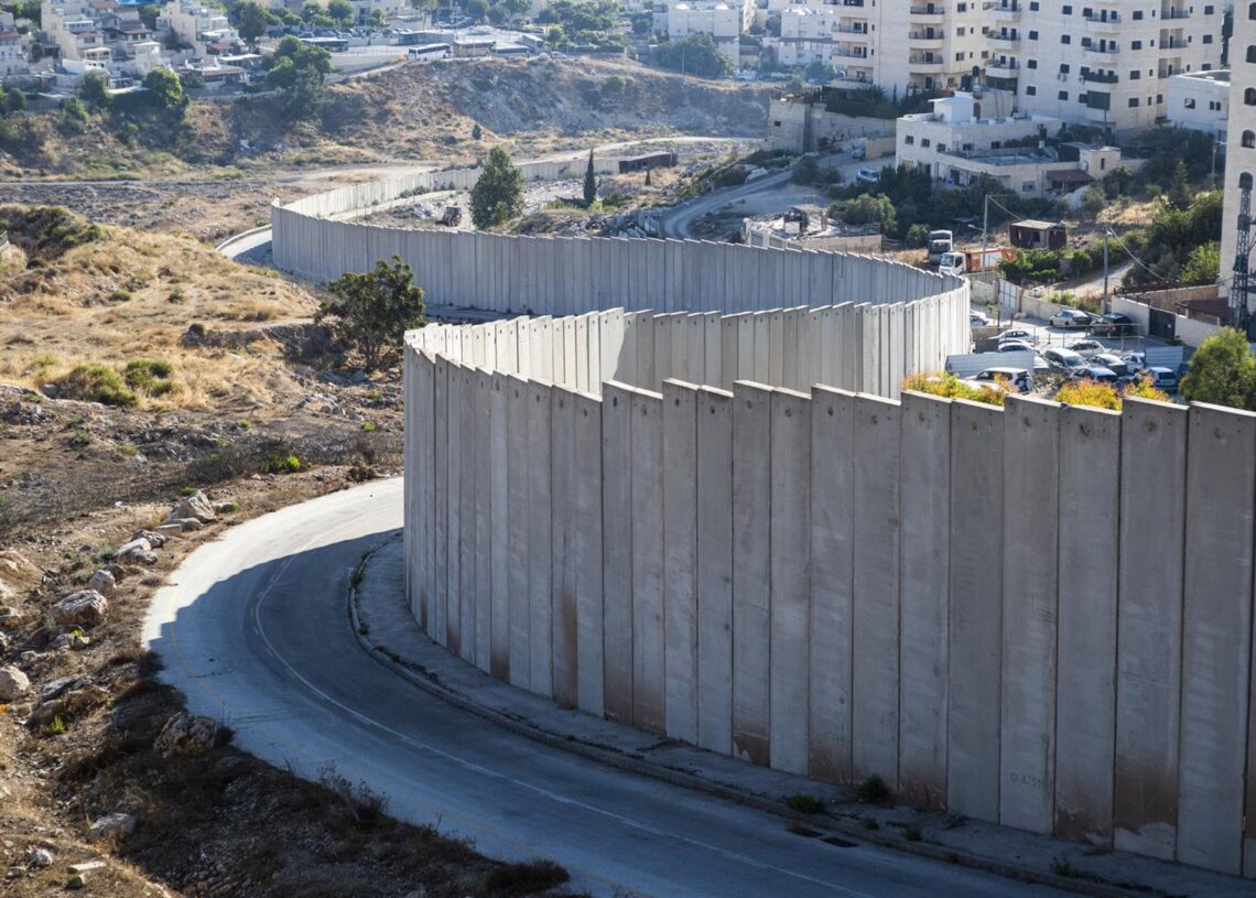 Archivo - Vista aérea del muro de separación en Jerusalén Este entre el campo de refugiados de Shaafat y JerusalénIlia Yefimovich/Dpa - Archivo