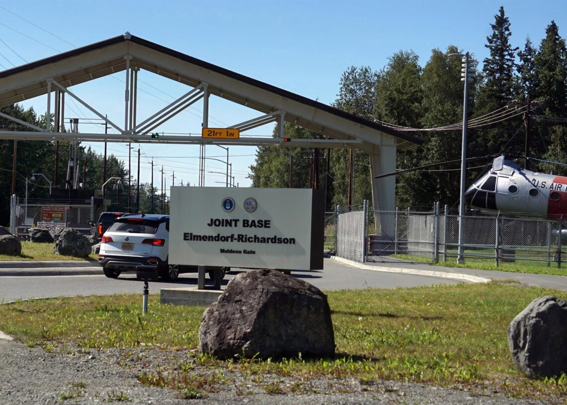 Acceso a la base Elmendorf - Richardson de Anchorage, AlaskaEuropa Press/Contacto/Al Grillo